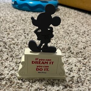 Hallmark Disney Mickey Figurine “If you can dream it, you can do it.”